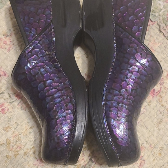 Dansko purple mermaid scale clogs - Picture 2 of 4